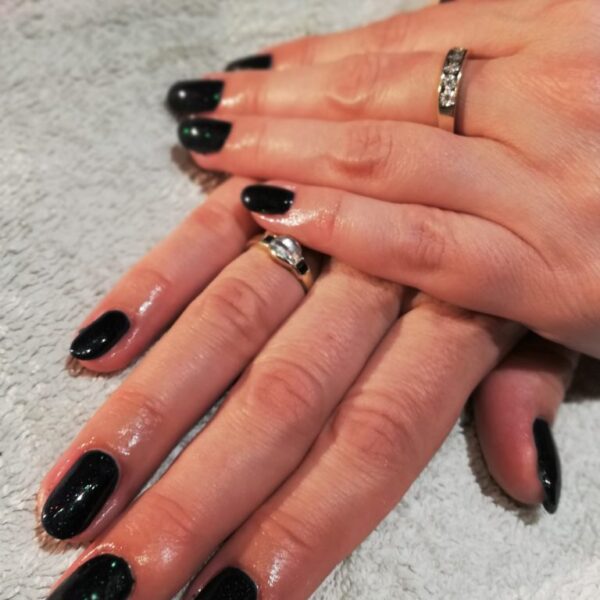 ciemna-zielen-Asia-768x1024-2